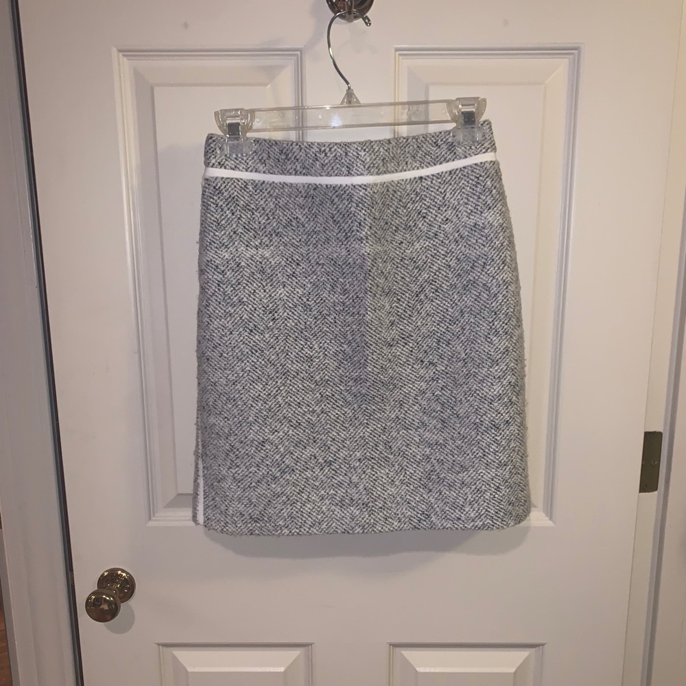 White House Black Market Skirt